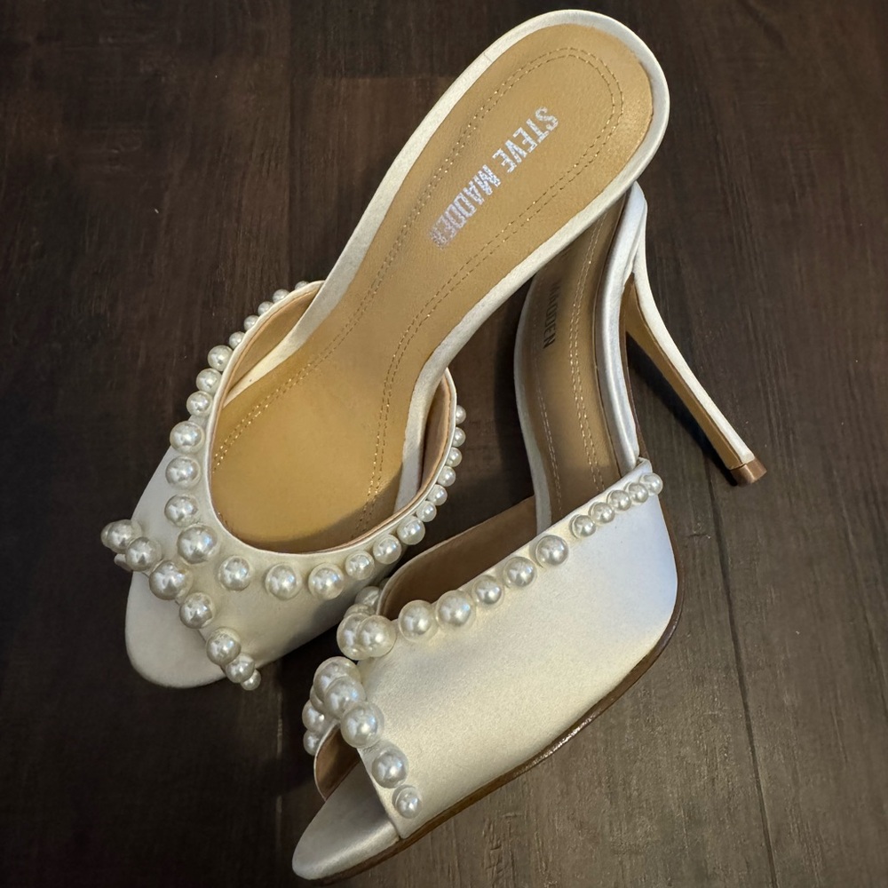 Steve Madden Priya Pearl Mule Heel